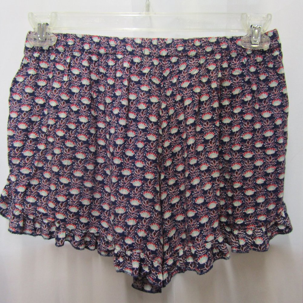 Miami Ruffle Shorts - Picture 2 of 10